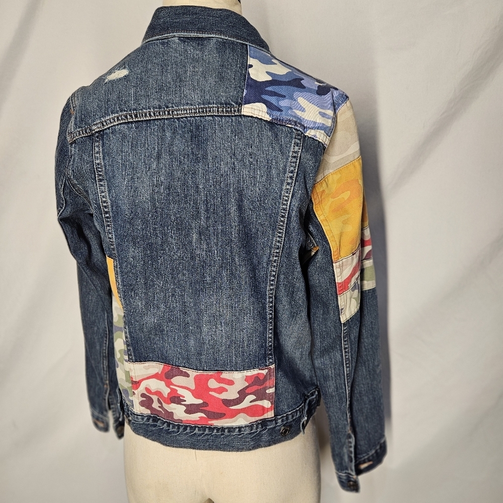 Gap Denim Camouflage Camo Patchwork Jean Jacket Medium - Picture 3 of 8
